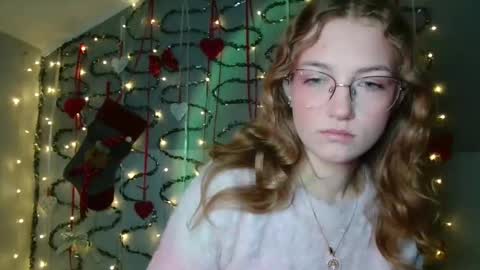 small lily online show from January 13, 7:02 am