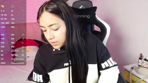 lily_waist online show from January 15, 11:15 am