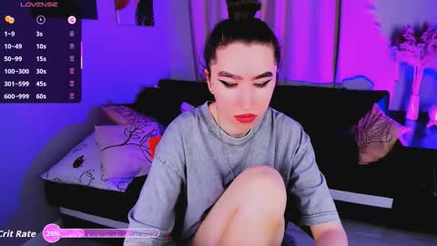 LILY online show from October 4, 8:01 am