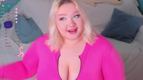 Lily online show from February 3, 5:03 pm