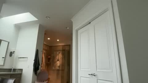 Snapshot of lilybrown07 chatting on February 8, 6:22 pm lilybrown07 online show from February 8, 6:22 pm