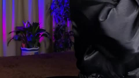 Snapshot of lilyconor chatting on October 27, 4:55 pm Lily online show from October 27, 4:55 pm