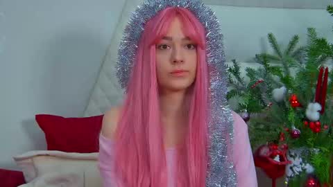 Lily online show from December 4, 10:57 am