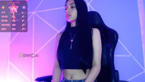 Snapshot of lilylouisee_ chatting on October 14, 10:32 pm Liliana louise online show from October 14, 10:32 pm