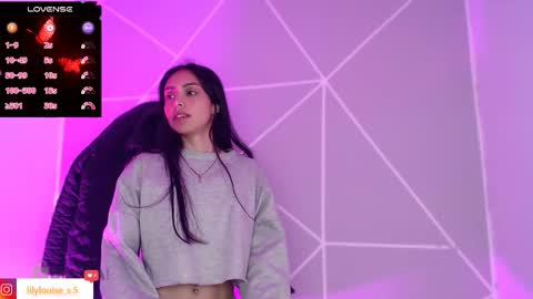 Snapshot of lilylouisee_ chatting on December 16, 4:28 am Liliana louise online show from December 16, 4:28 am