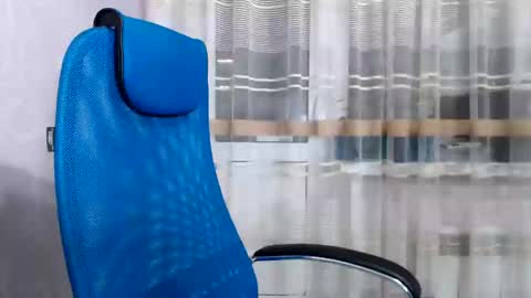 Lily online show from December 21, 4:14 pm