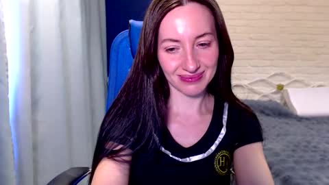 Lily online show from March 21, 8:30 am