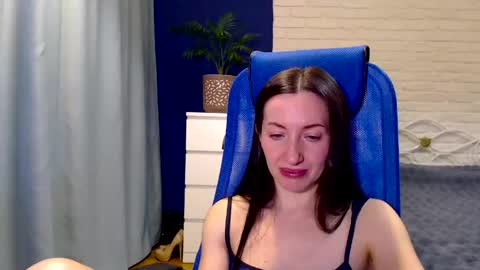 Lily online show from April 20, 5:10 am