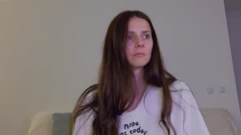 Snapshot of lilyroselyn chatting on September 29, 5:40 pm Lily online show from September 29, 5:40 pm