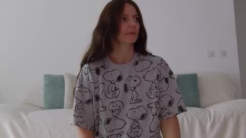 Snapshot of lilyroselyn chatting on October 3, 9:28 am Lily online show from October 3, 9:28 am