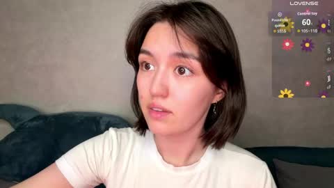 Snapshot of lilysollar chatting on May 18, 6:25 pm Lily online show from May 18, 6:25 pm
