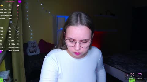 Lily online show from March 6, 4:25 pm