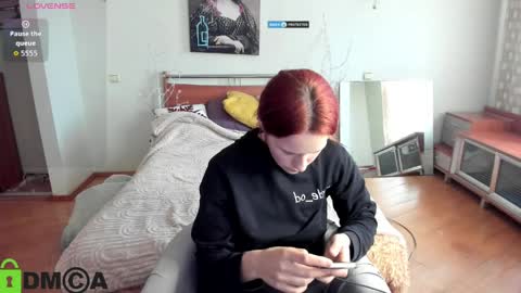 Hi Im Lily online show from April 4, 1:30 pm