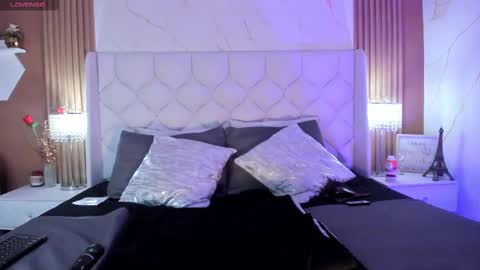 Snapshot of lilyybigass chatting on February 26, 12:03 pm Lilly online show from February 26, 12:03 pm