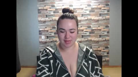 busty princess online show from October 30, 6:15 am