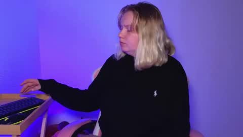 lime cat online show from September 28, 12:05 am