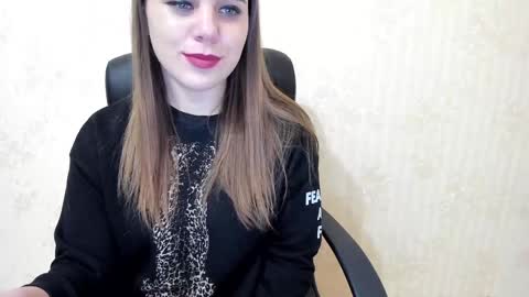 Snapshot of limebabykristi123 chatting on December 18, 8:36 pm online show from December 18, 8:36 pm