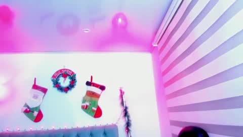 Snapshot of lina_bedoya chatting on December 22, 10:28 am Lina Bedoya online show from December 22, 10:28 am