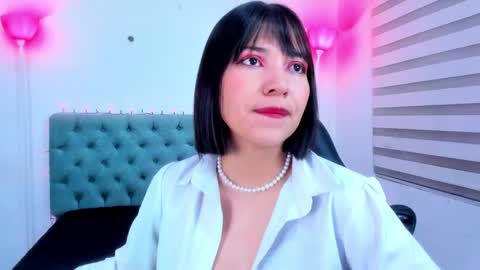 Snapshot of lina_bedoya chatting on January 13, 11:52 am Lina Bedoya online show from January 13, 11:52 am