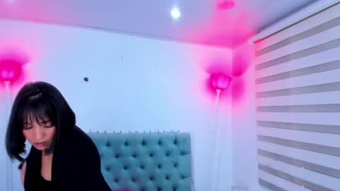 Snapshot of lina_bedoya chatting on January 18, 2:44 pm Lina Bedoya online show from January 18, 2:44 pm