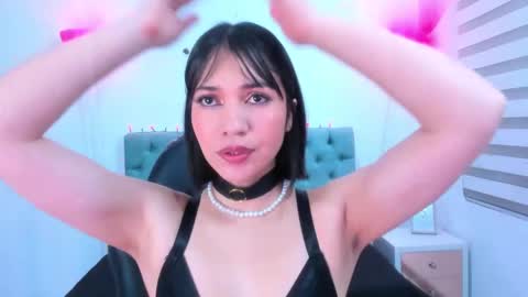 Snapshot of lina_bedoya chatting on February 10, 11:57 am Lina Bedoya online show from February 10, 11:57 am