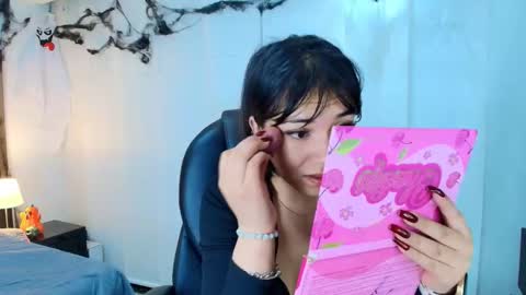 Snapshot of lina_bedoya chatting on November 13, 11:53 am Lina Bedoya online show from November 13, 11:53 am