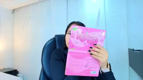 Snapshot of lina_bedoya chatting on November 29, 11:35 am Lina Bedoya online show from November 29, 11:35 am