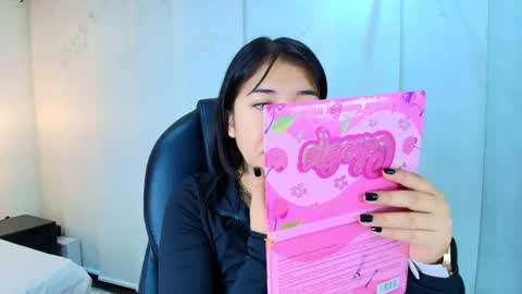 Snapshot of lina_bedoya chatting on December 1, 11:37 am Lina Bedoya online show from December 1, 11:37 am