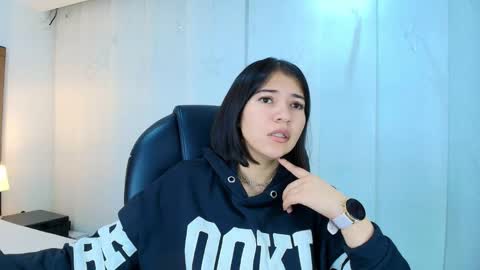 Snapshot of lina_bedoya chatting on December 2, 11:26 am Lina Bedoya online show from December 2, 11:26 am