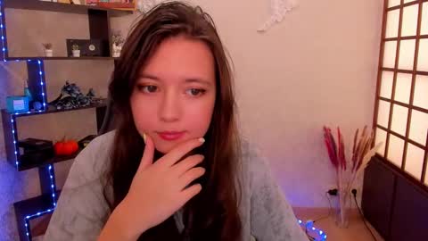 Lina online show from December 5, 5:15 am