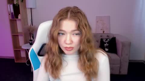 Snapshot of lina_kiss_me chatting on March 11, 6:43 am Lina online show from March 11, 6:43 am