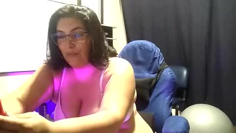 Snapshot of lina_maria99 chatting on November 10, 11:59 pm Lina Mara99 online show from November 10, 11:59 pm