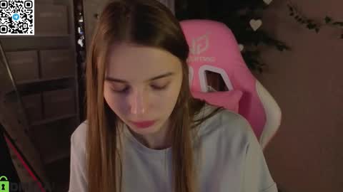 Snapshot of lina_reeds chatting on February 26, 1:15 am LINA online show from February 26, 1:15 am