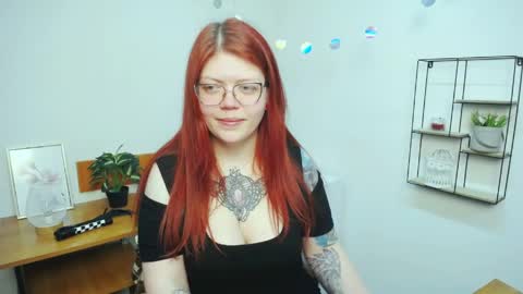Snapshot of lina_ri chatting on April 25, 2:25 pm lina_ri online show from April 25, 2:25 pm