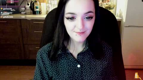 Lina 3  1715622743 online show from December 31, 10:01 pm
