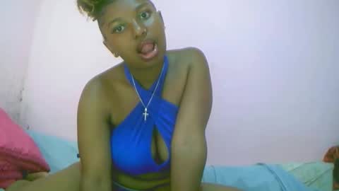 linah1123 online show from September 28, 5:46 am