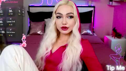 Snapshot of linalirian chatting on September 19, 2:18 pm I am Lina online show from September 19, 2:18 pm