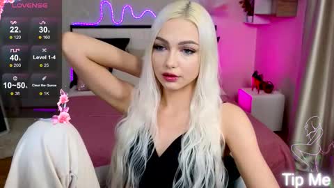 Snapshot of linalirian chatting on September 26, 2:21 pm I am Lina online show from September 26, 2:21 pm