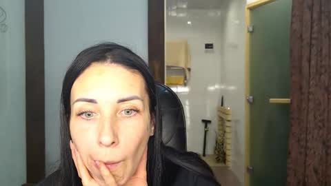 LinaLivee online show from November 30, 6:12 pm