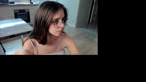 Snapshot of linashy_ chatting on September 26, 9:13 am Lina online show from September 26, 9:13 am