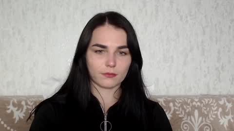 Snapshot of linda_aa chatting on February 18, 7:41 pm Linda online show from February 18, 7:41 pm