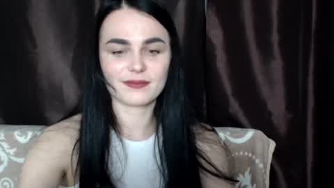 Snapshot of linda_aa chatting on March 11, 7:47 pm Linda online show from March 11, 7:47 pm