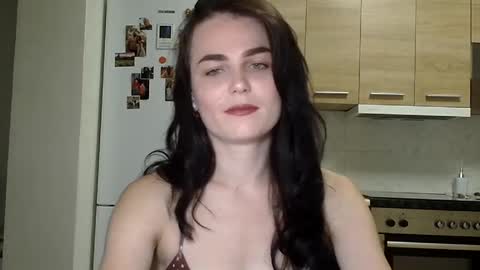 Snapshot of linda_aa chatting on September 9, 7:02 pm Linda online show from September 9, 7:02 pm