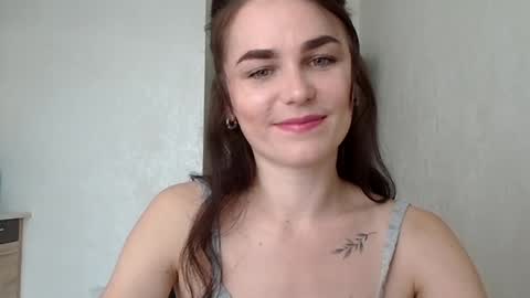 Snapshot of linda_aa chatting on September 13, 11:10 am Linda online show from September 13, 11:10 am