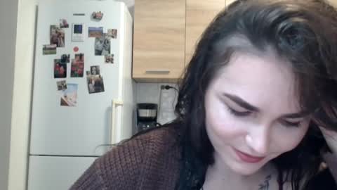 Snapshot of linda_aa chatting on October 19, 6:08 pm Linda online show from October 19, 6:08 pm