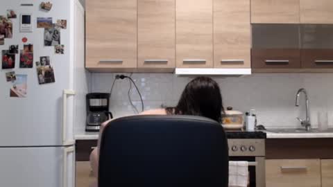 Snapshot of linda_aa chatting on October 29, 8:10 pm Linda online show from October 29, 8:10 pm