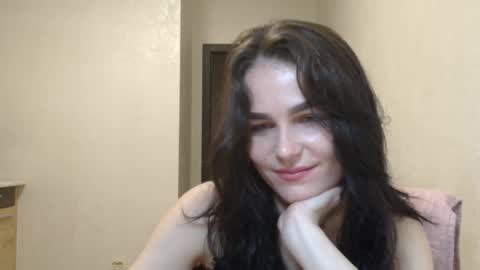 Snapshot of linda_aa chatting on November 11, 8:09 pm Linda online show from November 11, 8:09 pm
