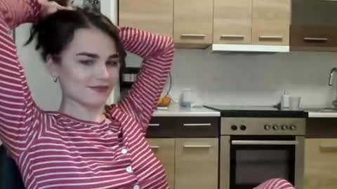 Snapshot of linda_aa chatting on November 22, 8:08 pm Linda online show from November 22, 8:08 pm