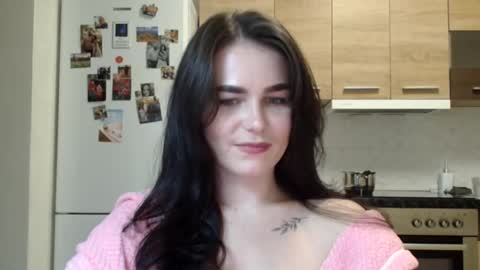 Snapshot of linda_aa chatting on November 24, 6:07 pm Linda online show from November 24, 6:07 pm