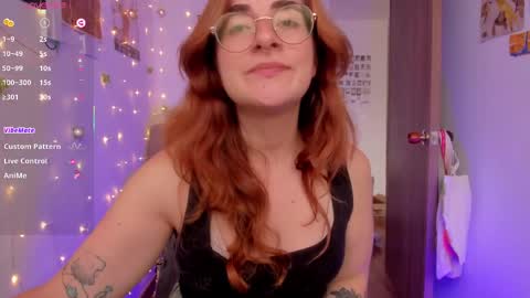 Giggles  online show from October 3, 12:35 pm